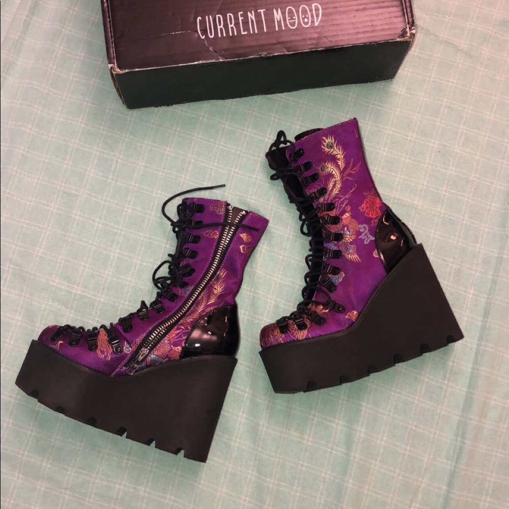 Geisha Boots 🥾 DOLLS KILL